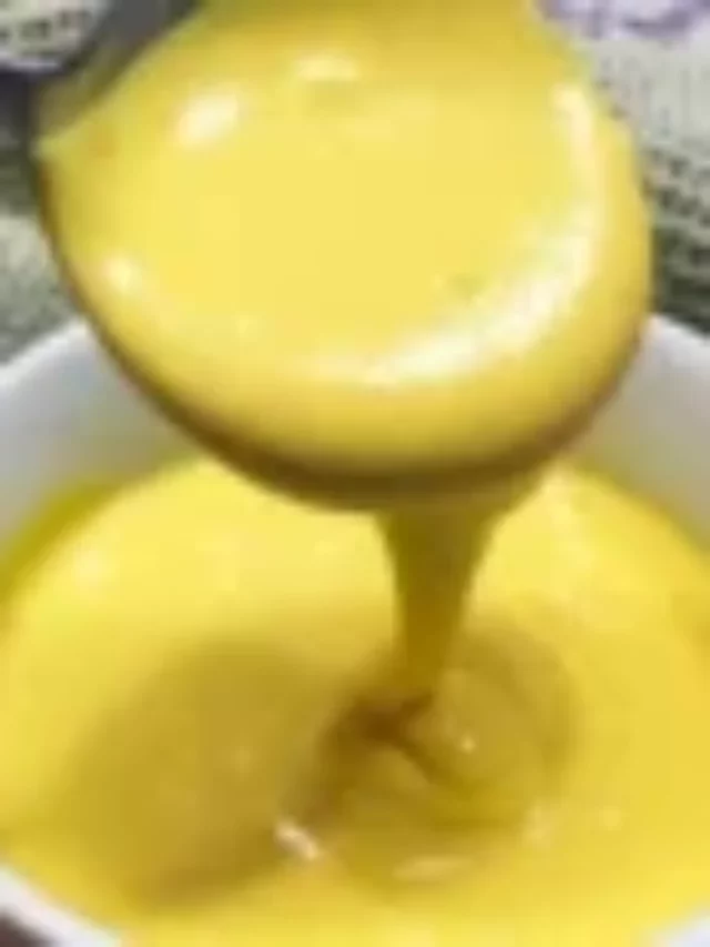 Much more practical and tasty hollandaise sauce