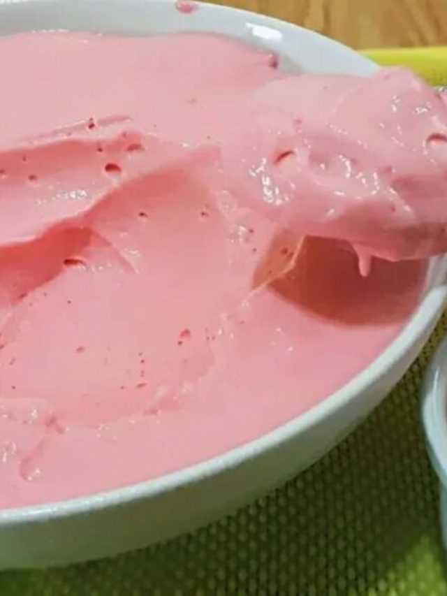 Strawberry mousse