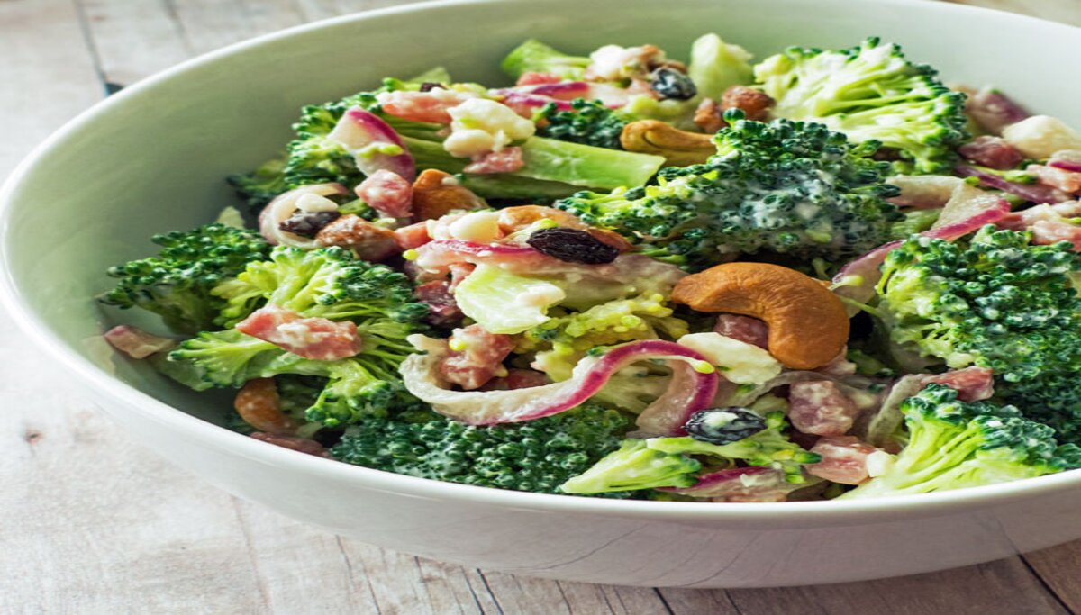 broccoli salad Image Credits: https://cookingweekends.blogspot.com/