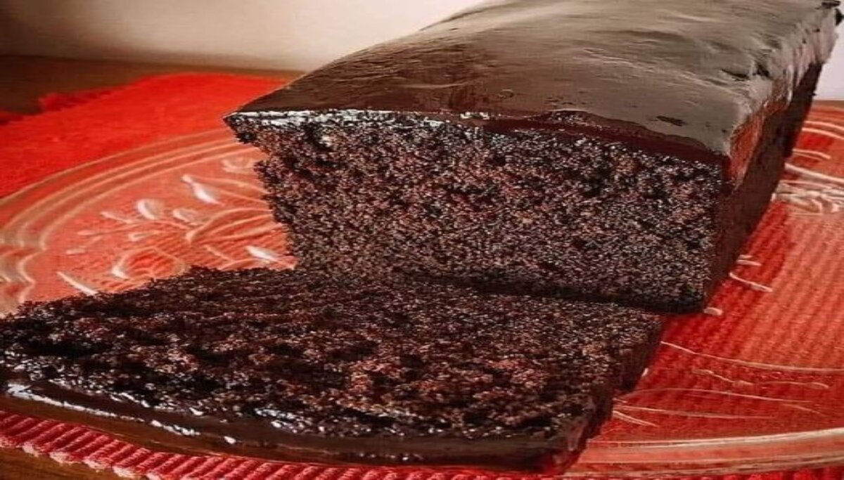 Chocolate cake with cream cheese a delicious cake for your breakfast
