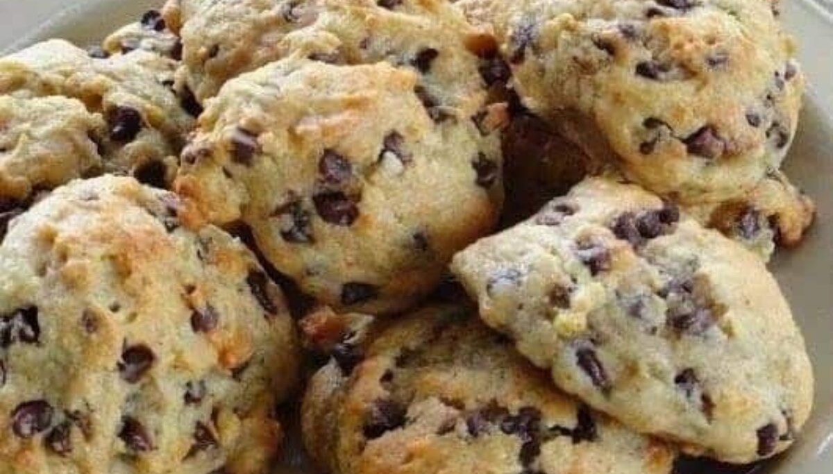 chocolate chip cookies and banana bread recipe