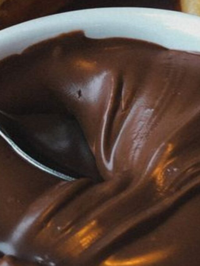 Delicious thick chocolate sauce ready in 5 minutes